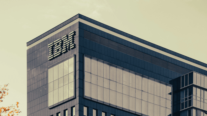 IBM quer turbinar IA e nuvem com nova geração de chips 3D