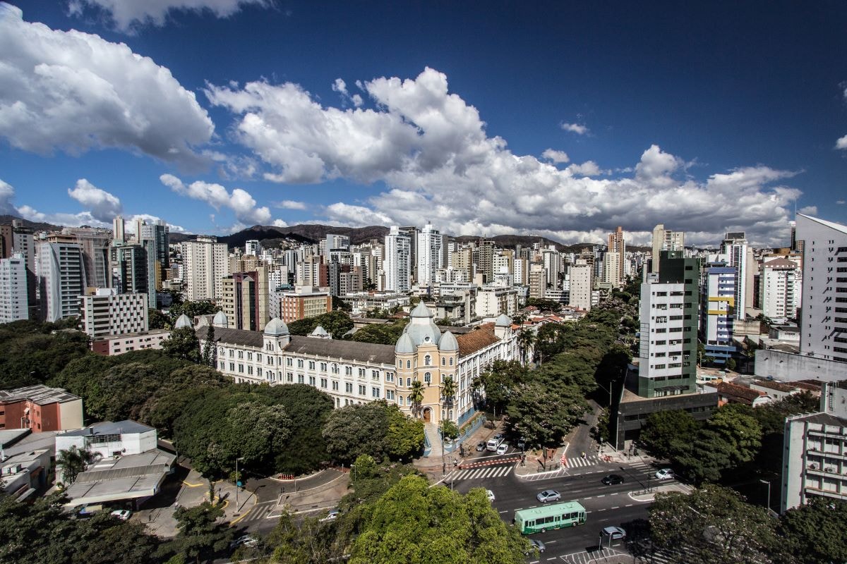 Após calor de 35°C, temperatura despenca em BH nesta terça (11/8)