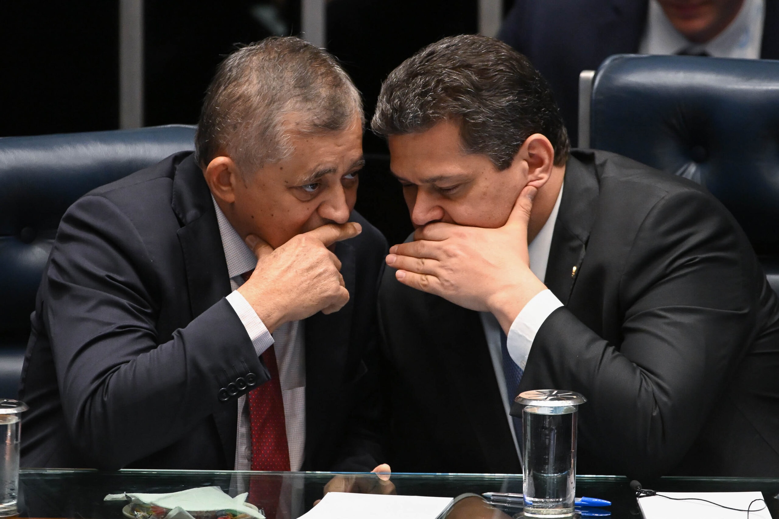 Alcolumbre anuncia promulgação do fim da 6x1 nesta sexta-feira (16/10)