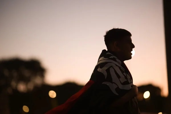 Torcedores chegam animados para Olimpia x Flamengo no Mané Garrincha