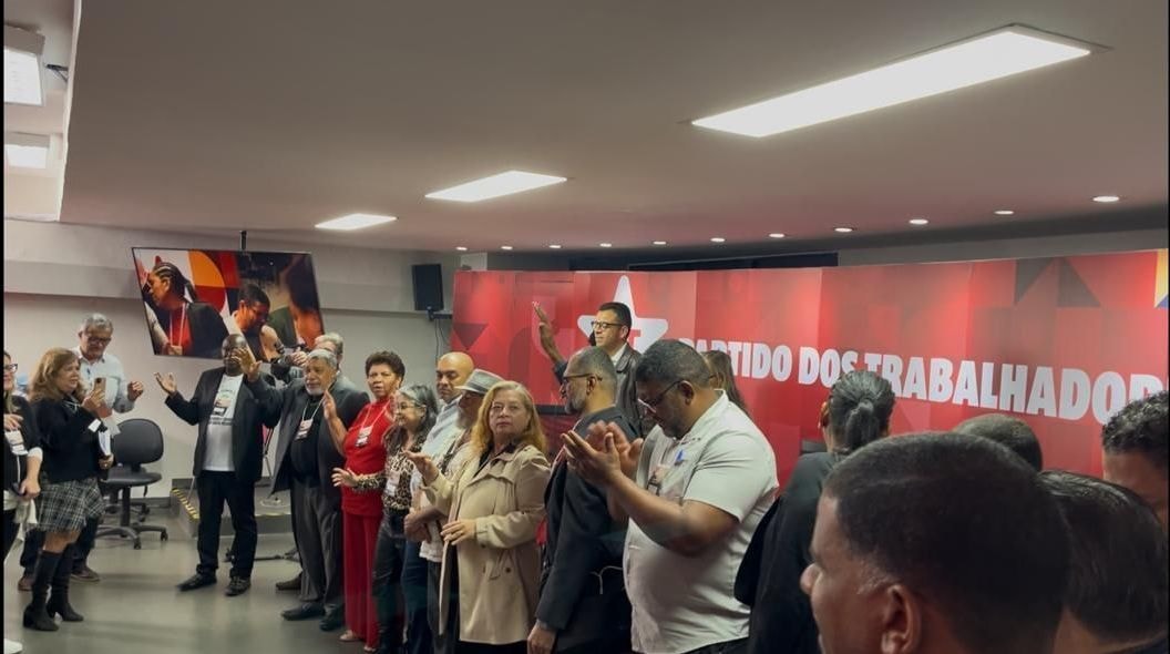 PT mira eleitorado católico após lançar carta aos evangélicos