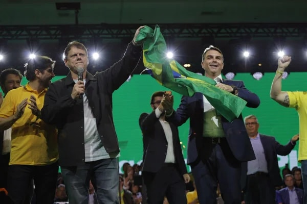 Nunes e Tarcísio cobram compromisso de Flávio para destravar R$ 12 bilhões