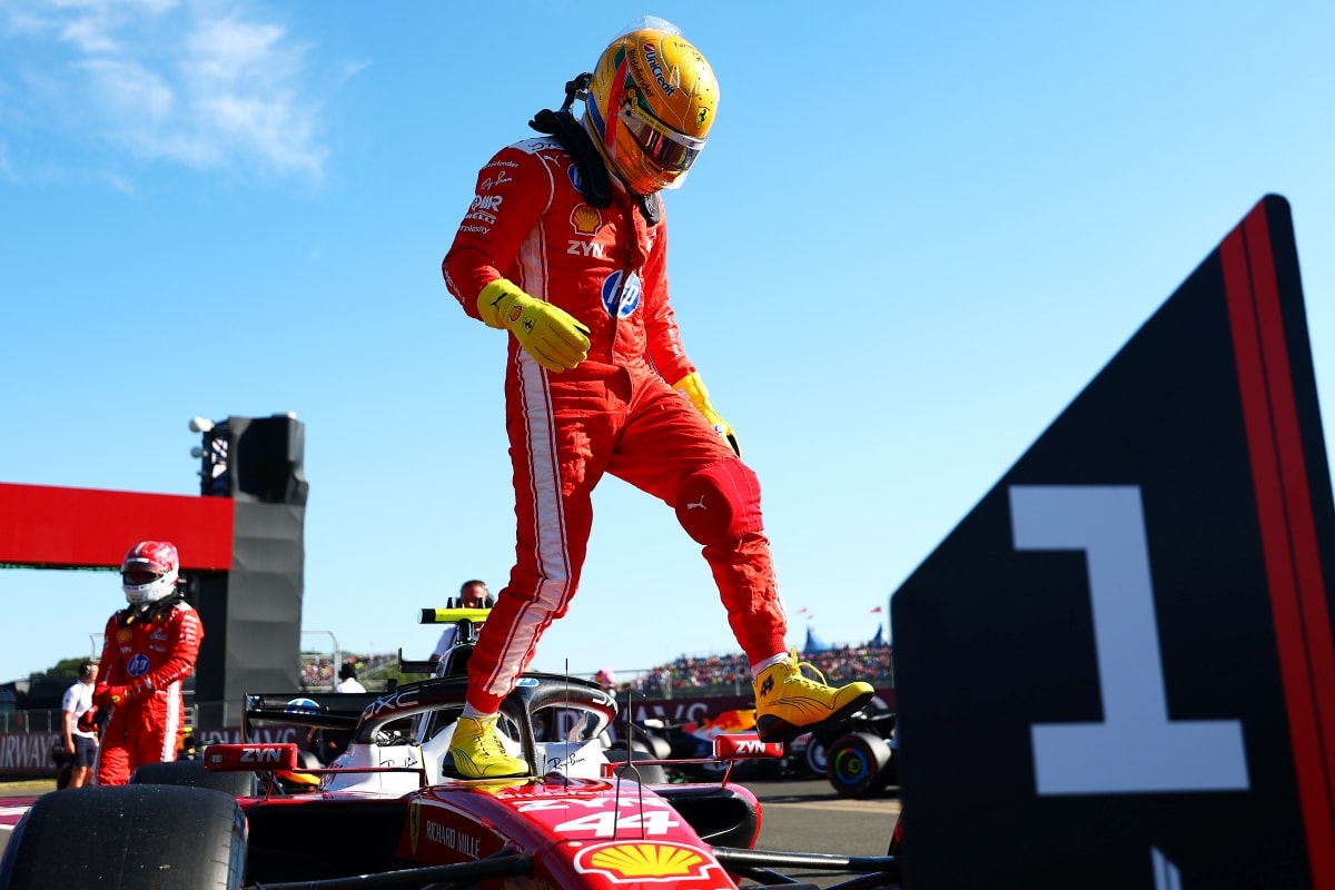 F1: Hamilton garante pole da corrida sprint; Bortoleto larga em 12°