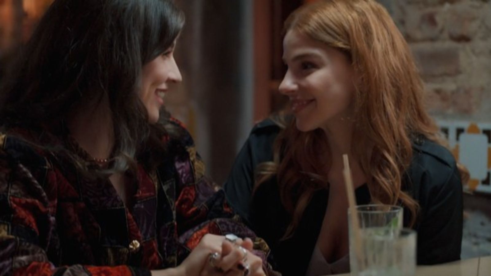 Relembre 10 personagens LGBT+ que fizeram história nas telas do streaming