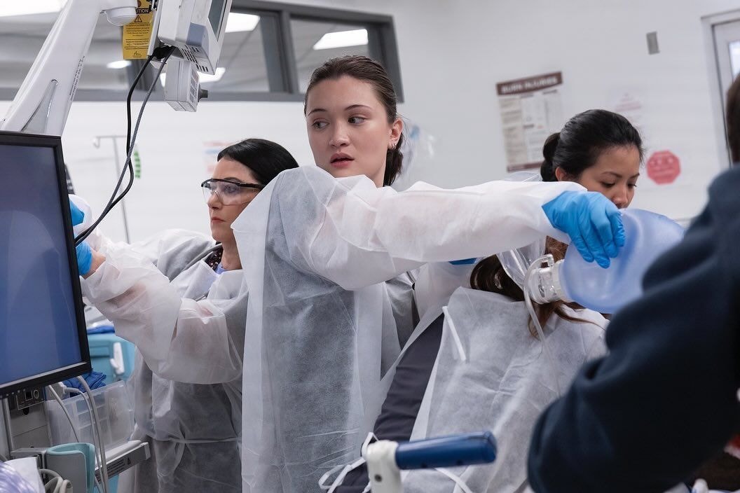 Atriz de “As Branquelas” revela retirada de tumor raro no cérebro
