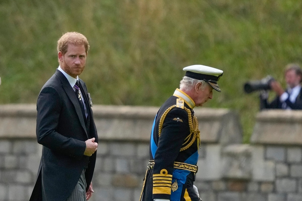 Príncipe Harry não encontrou rei Charles desde que retornou ao Reino Unido