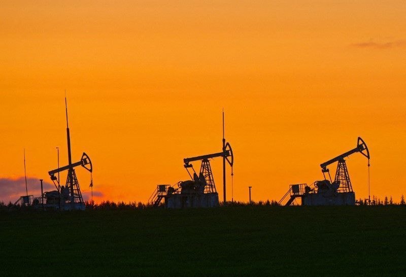 Opep+ anuncia aumento de 188 mil barris por dia de petróleo para junho