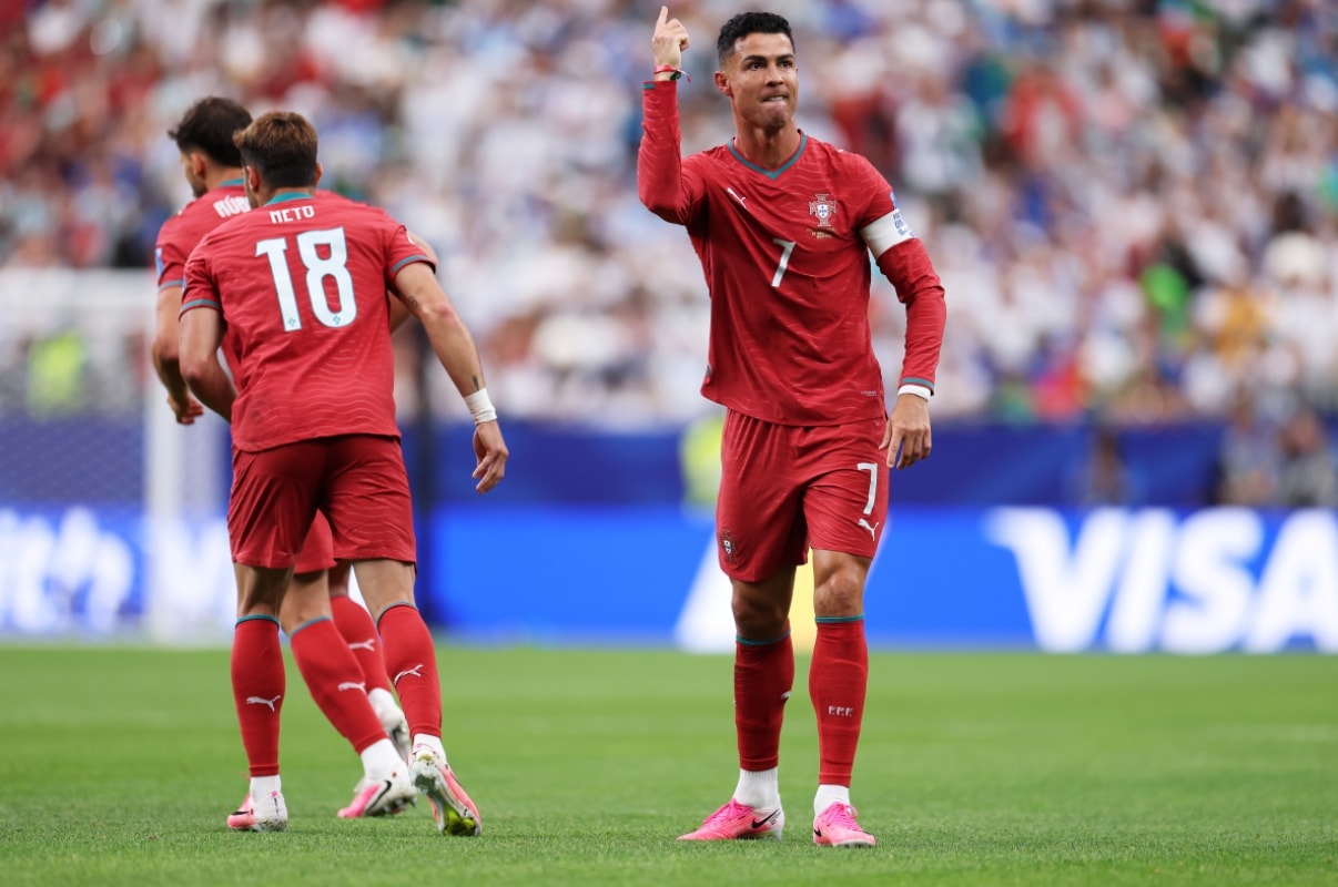 Copa do Mundo: Cristiano Ronaldo marca e Portugal goleia Uzbequistão