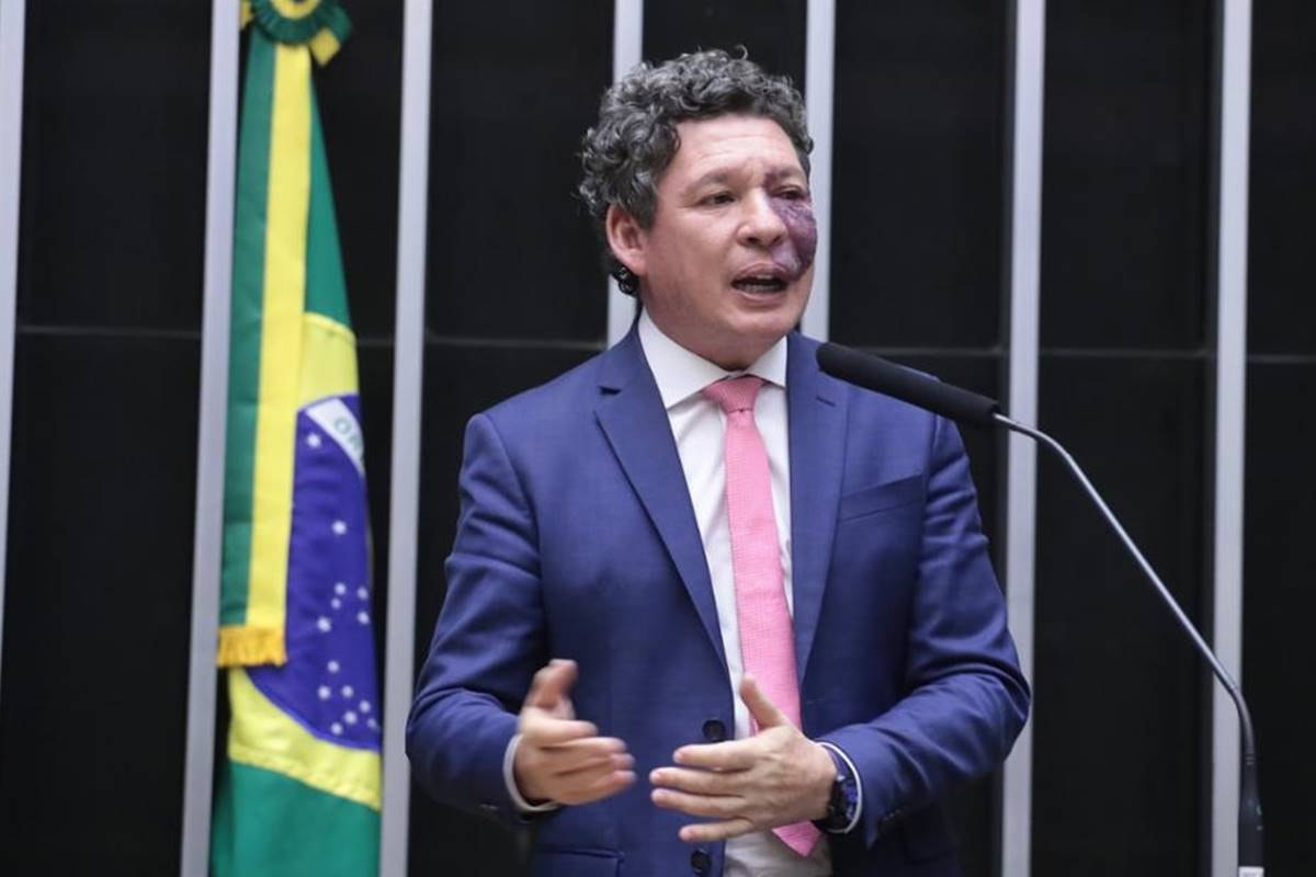 Autor da PEC 6x1 prevê 450 votos e promulgação até 10 de julho. Veja vídeo
