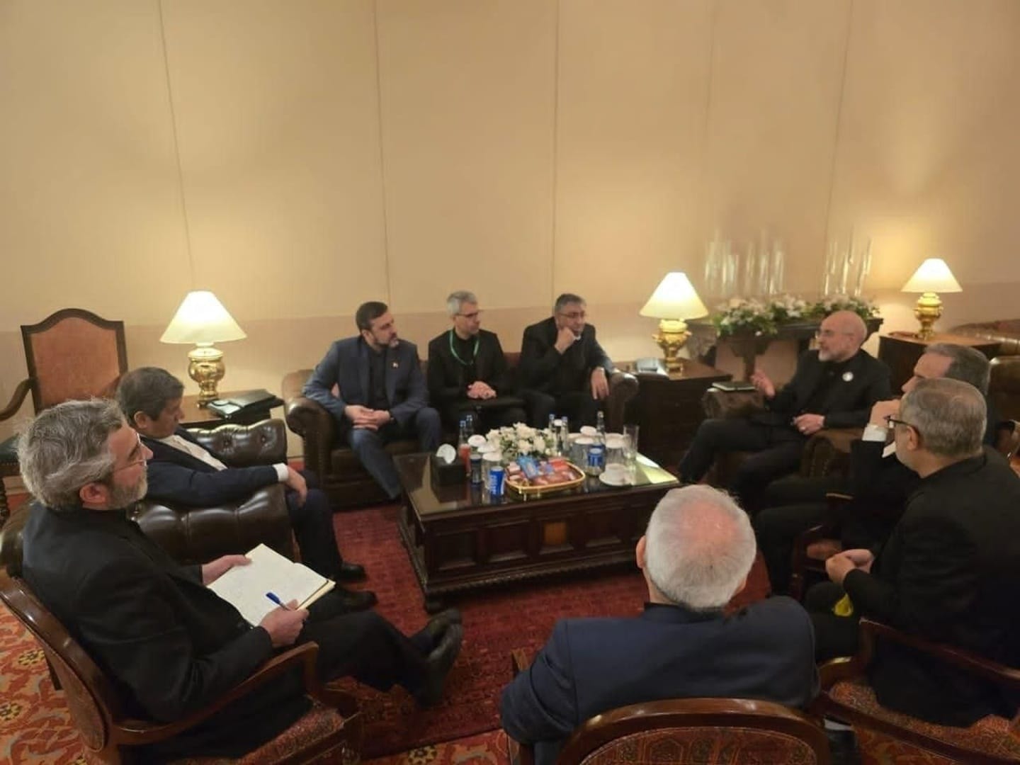 EUA e Irã estão no Paquistão para negociar fim da guerra