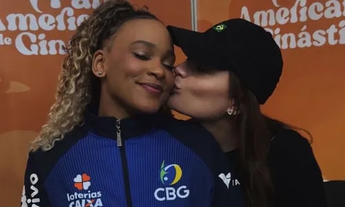 Rebeca Andrade reage a elogio de suposta namorada: ‘Abusadinha’
