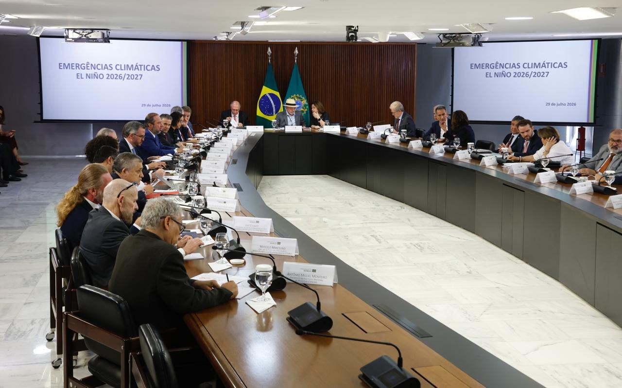 Lula pede apoio de prefeitos para enfrentar o El Niño