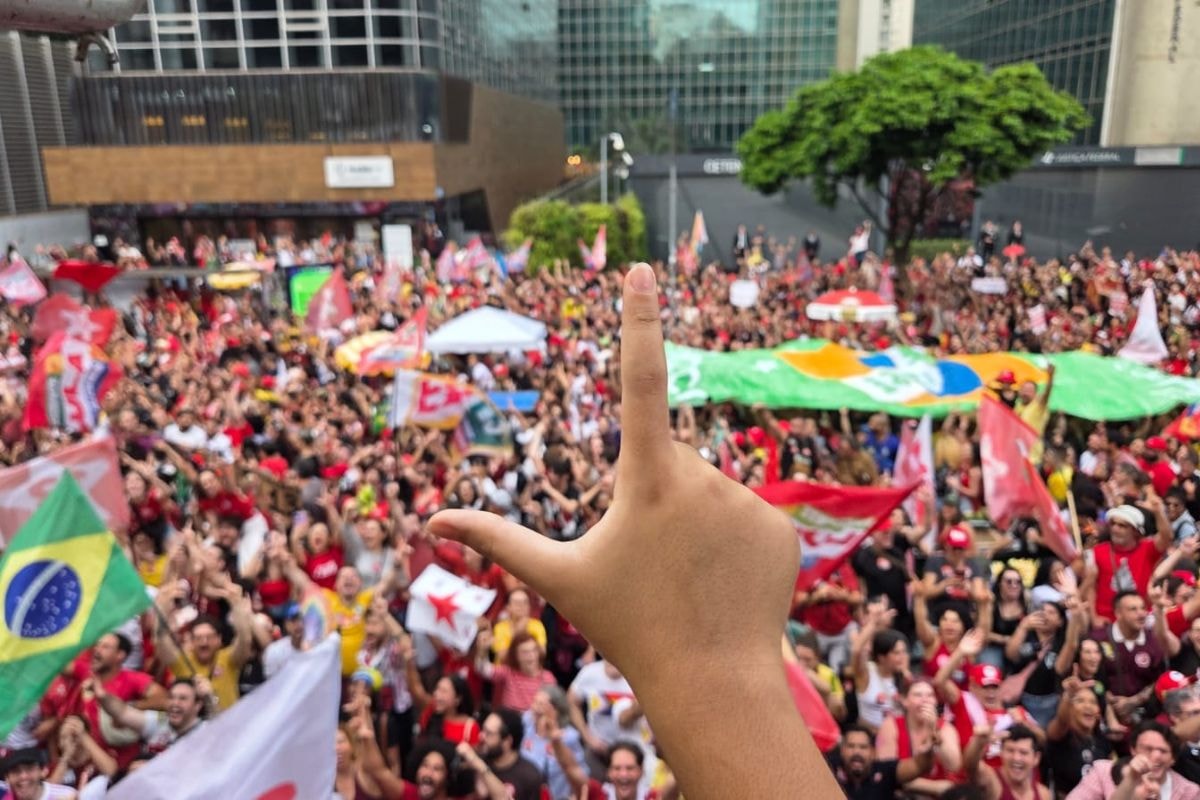 Esquerda fala em manter mobilização nas ruas mesmo com vitória de Lula