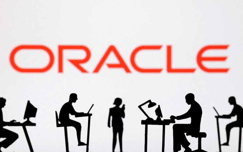 Ações da Oracle caem com altos gastos com IA assustando investidores