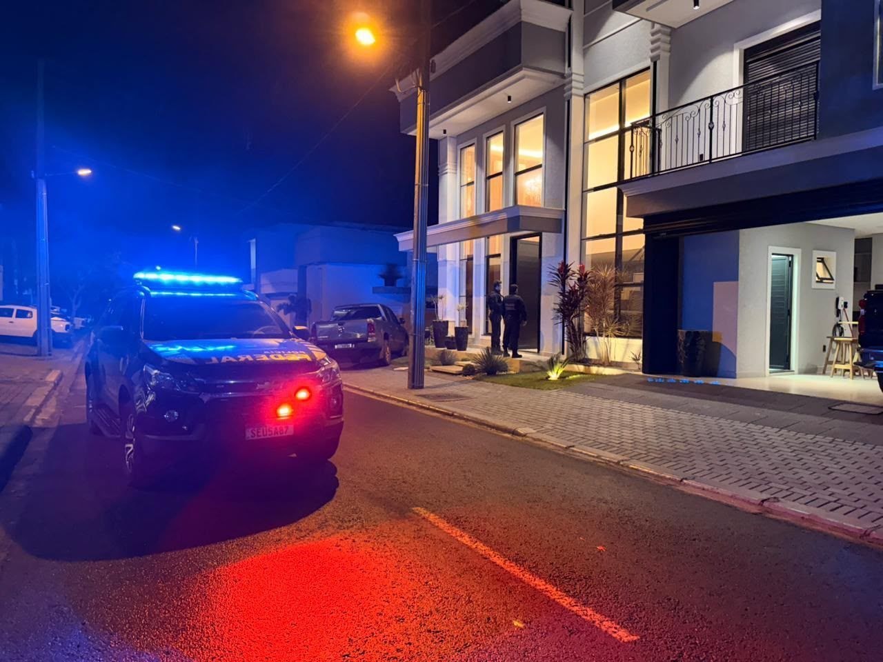 Polícia da Itália apreende milhões de euros escondidos em paredes