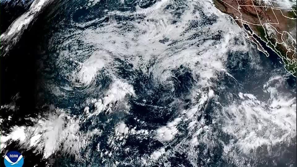 Mais de 120 mil seguem sem energia no Havaí após furacão causar destruição