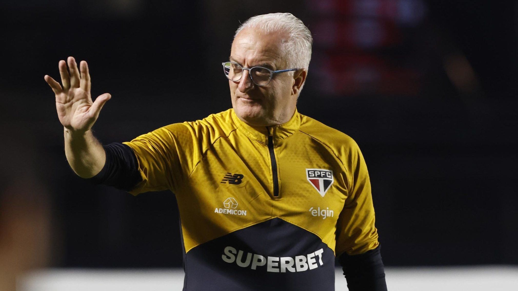Rafinha defende permanência de Dorival no São Paulo após eliminação