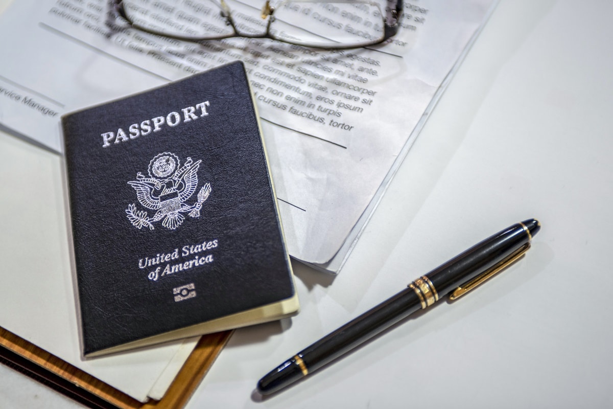 Filha esquece passaporte para viagem e mãe decide embarcar sem ela