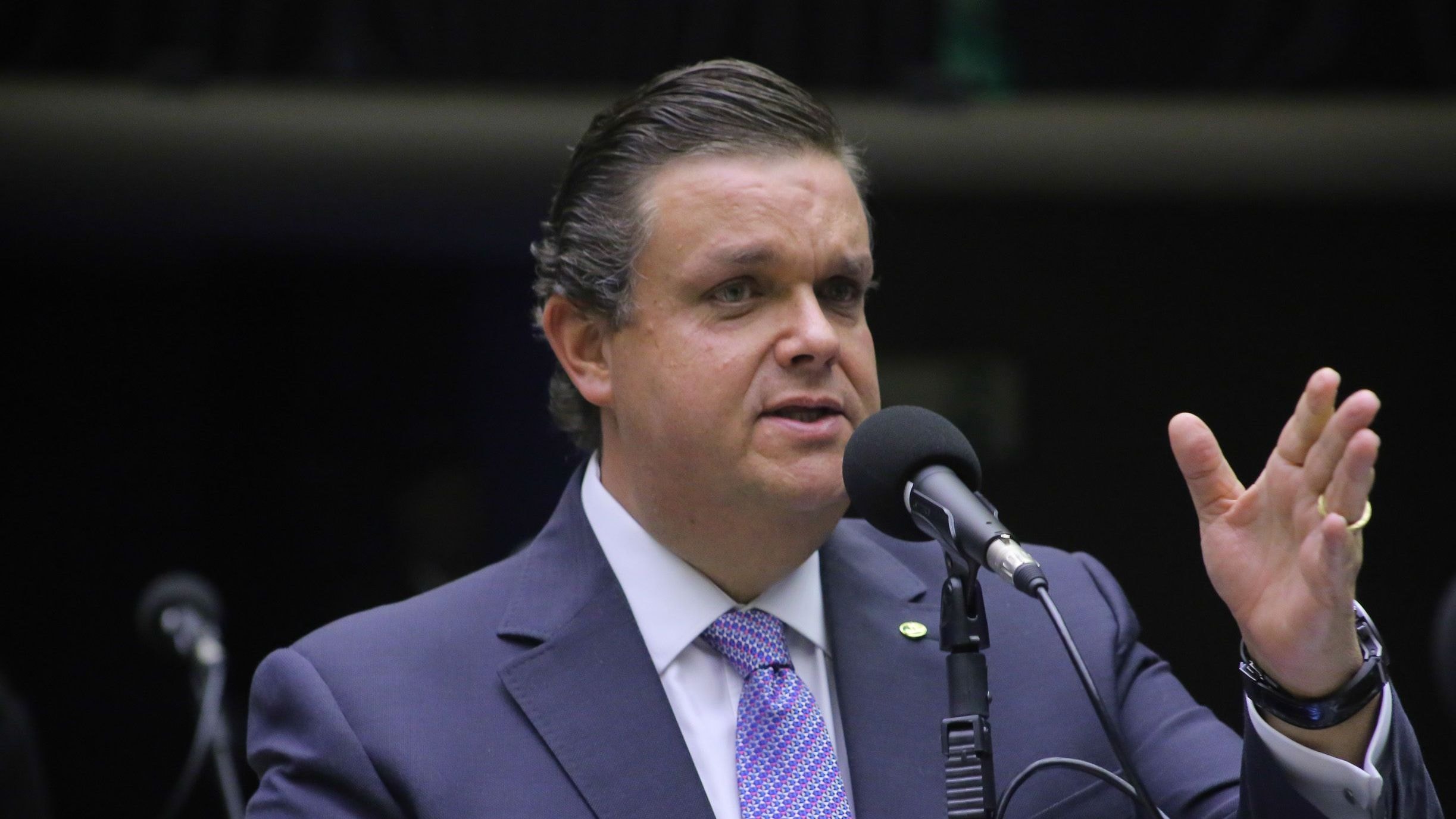 Meta inicia demissão de 8 mil funcionários para focar em IA, diz Bloomberg