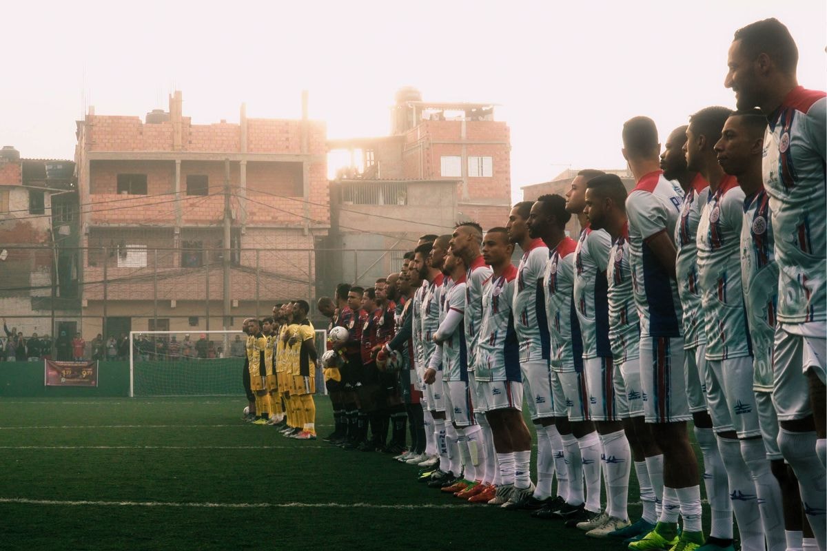 Futebol de várzea de SP vira tema de série da Netflix. Veja trailer
