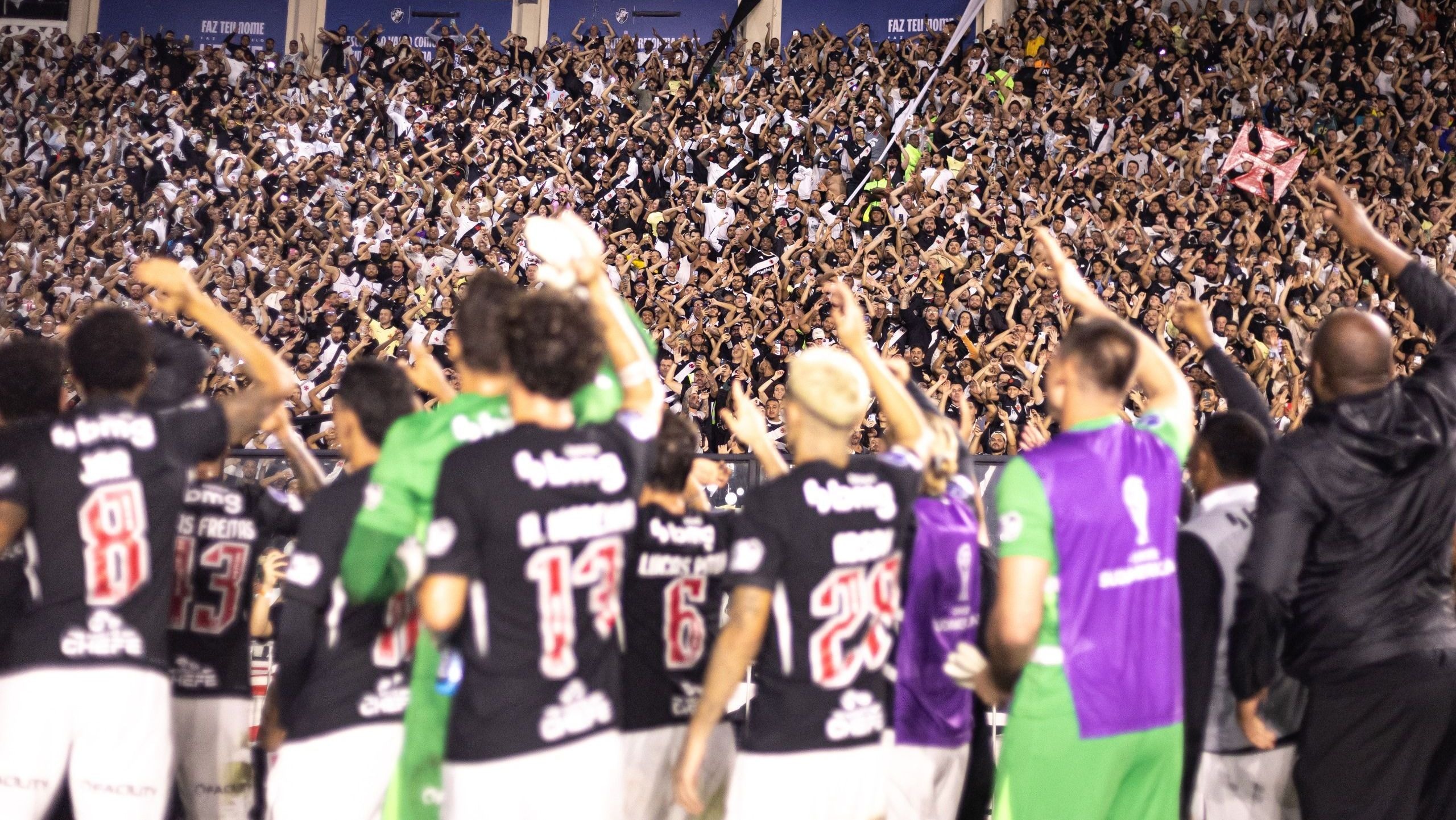 Morre Henrique, ex-zagueiro campeão da Libertadores pelo Vasco, aos 49 anos
