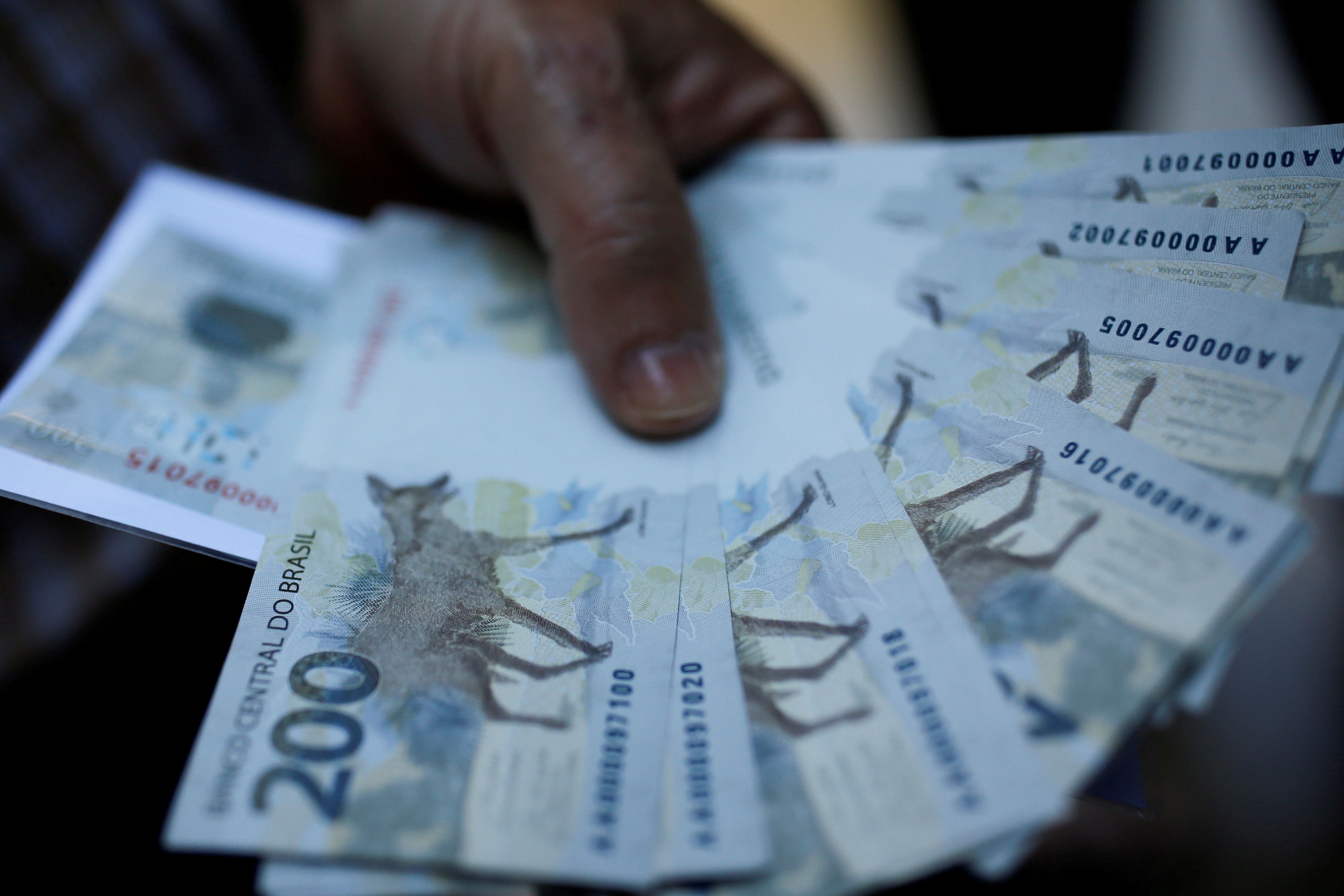 Concorrente da poupança, Tesouro Reserva atinge R$ 5,7 bi e 167 mil investidores