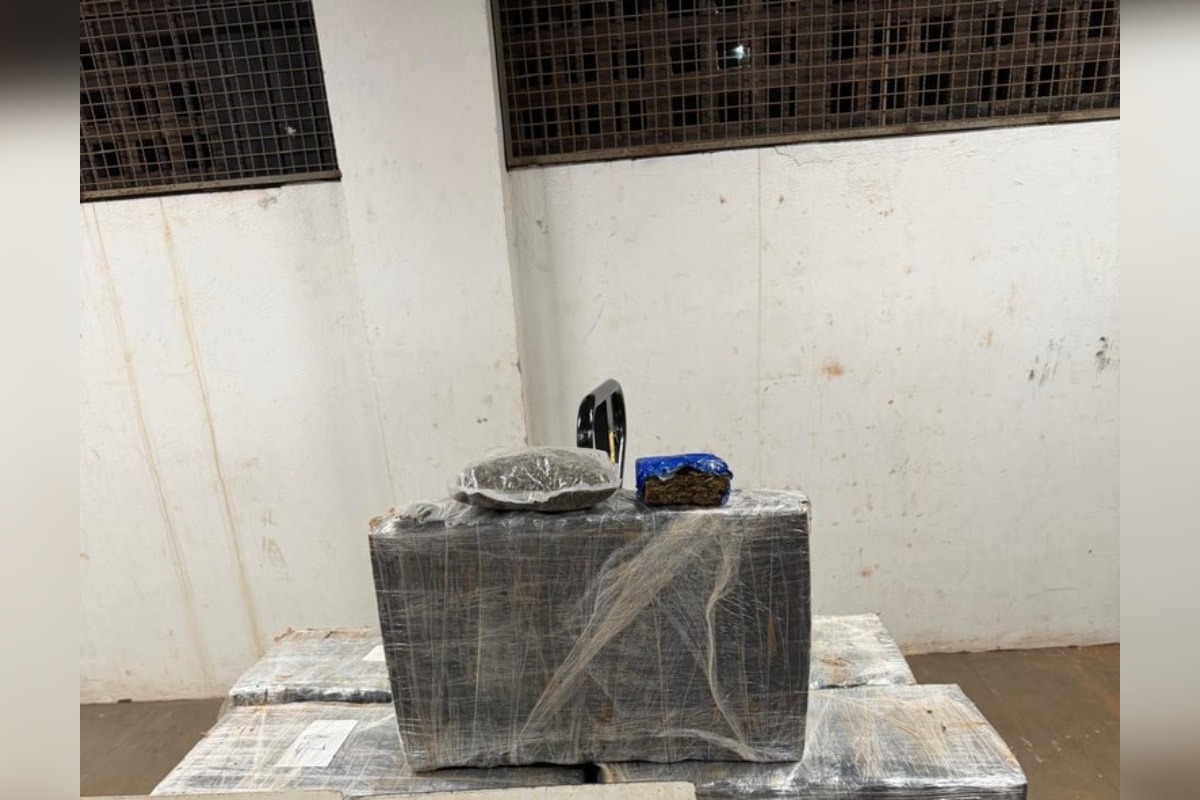 PF flagra carga do Paraguai e apreende 373 kg de maconha