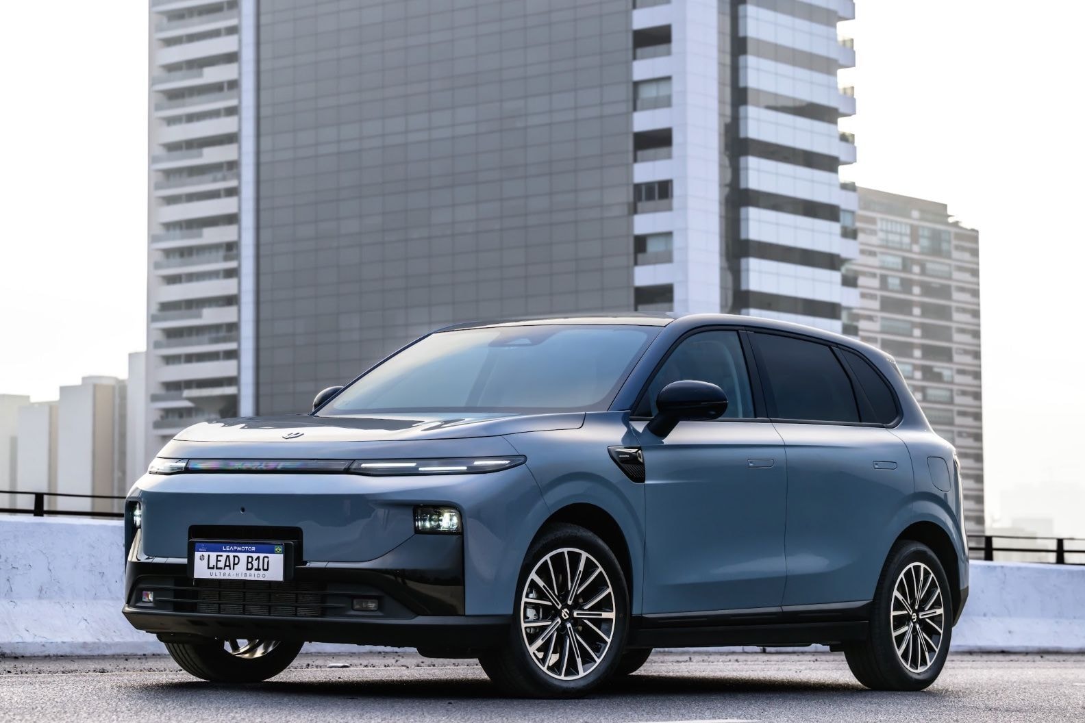 IM6 no Brasil: novo SUV de luxo da MG já pode ser reservado