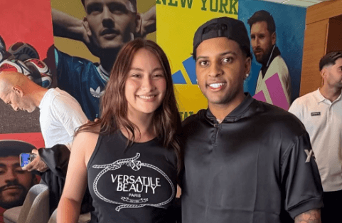 Travis Scott posta foto de Vini Jr. após acompanhar jogo do Brasil nos EUA