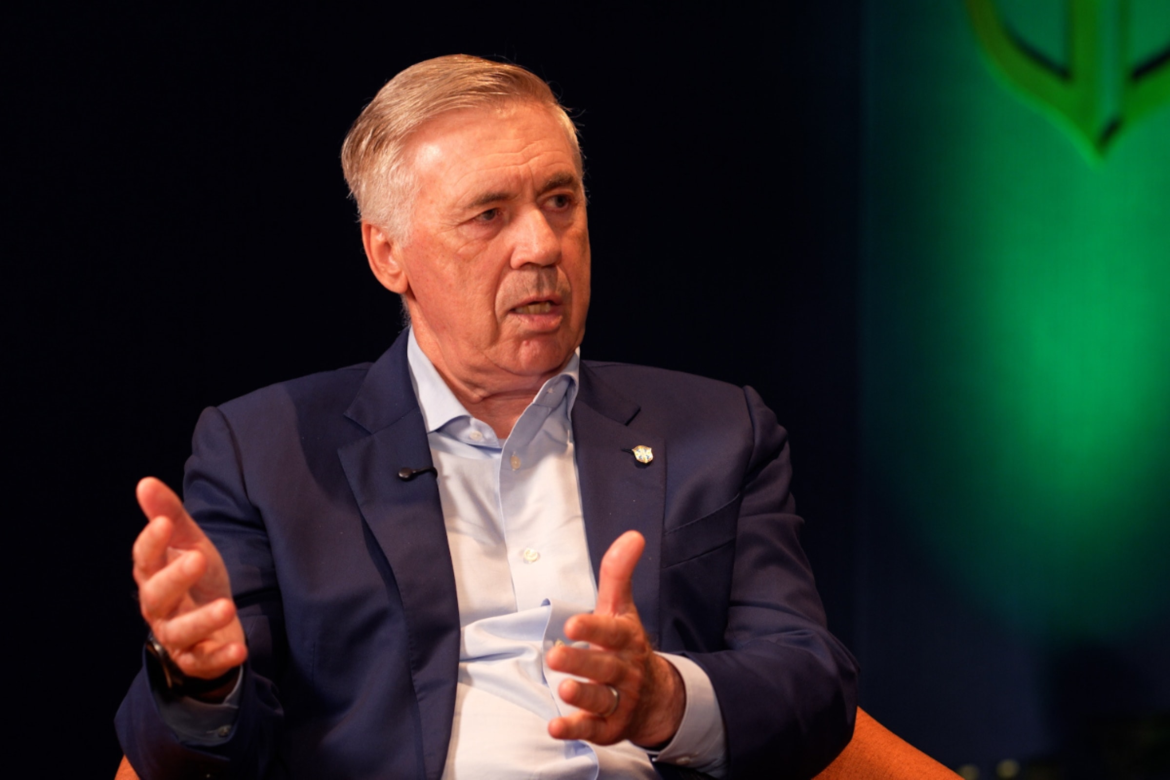 Ancelotti fala ao Metrópoles sobre eliminação na Copa, Neymar e 2030