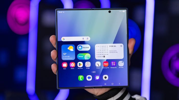 Chinesas vão copiar Samsung para competir em novo formato de celular, diz leaker