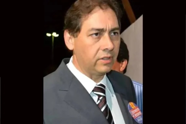 Ex-prefeito morto nesta segunda-feira cumpria pena por matar servidor