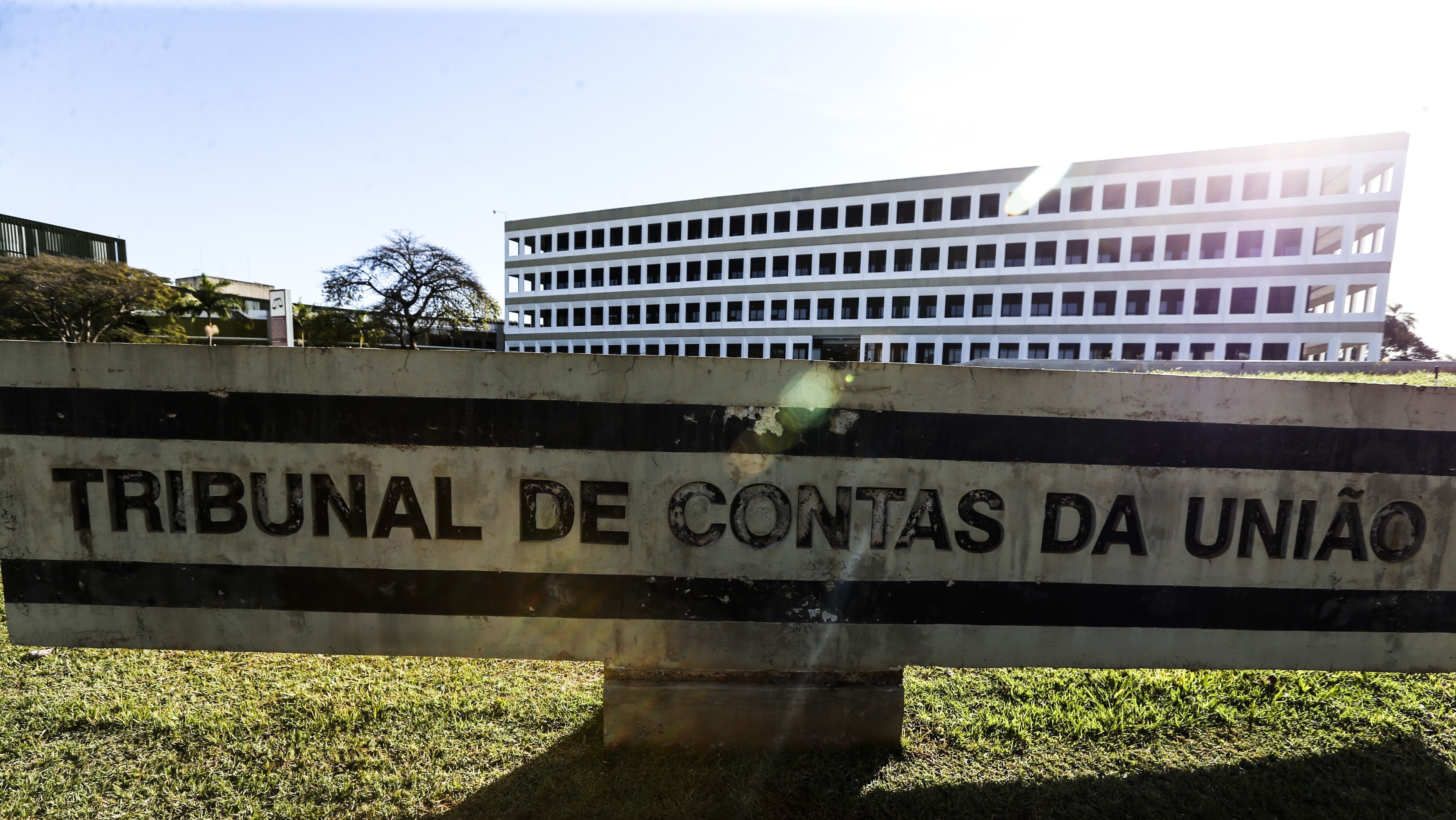 Suzano anuncia acordo para adquirir participação em terminal portuário