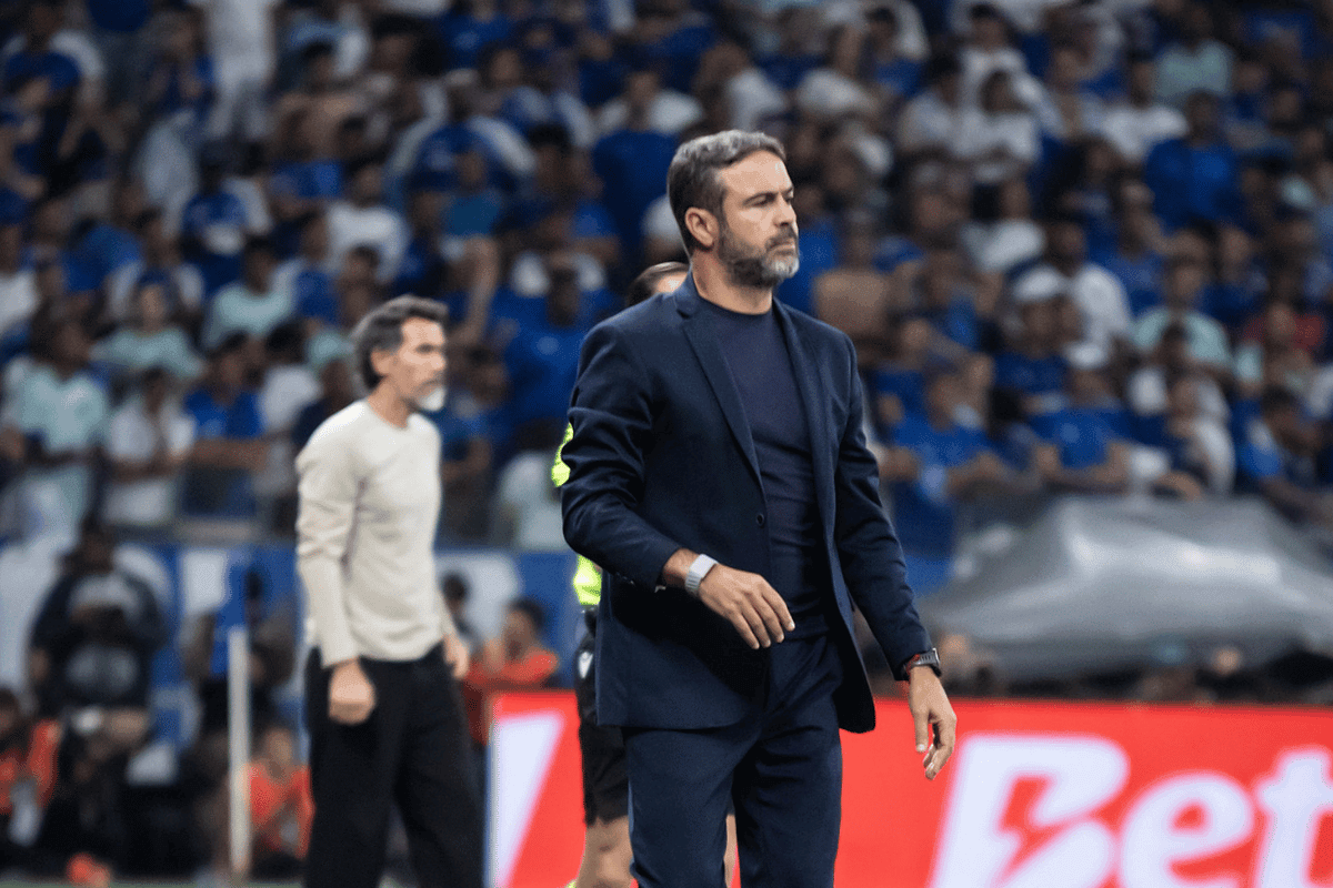 Arthur Jorge avalia empate com Atlético-MG: "O Cruzeiro foi dominador"