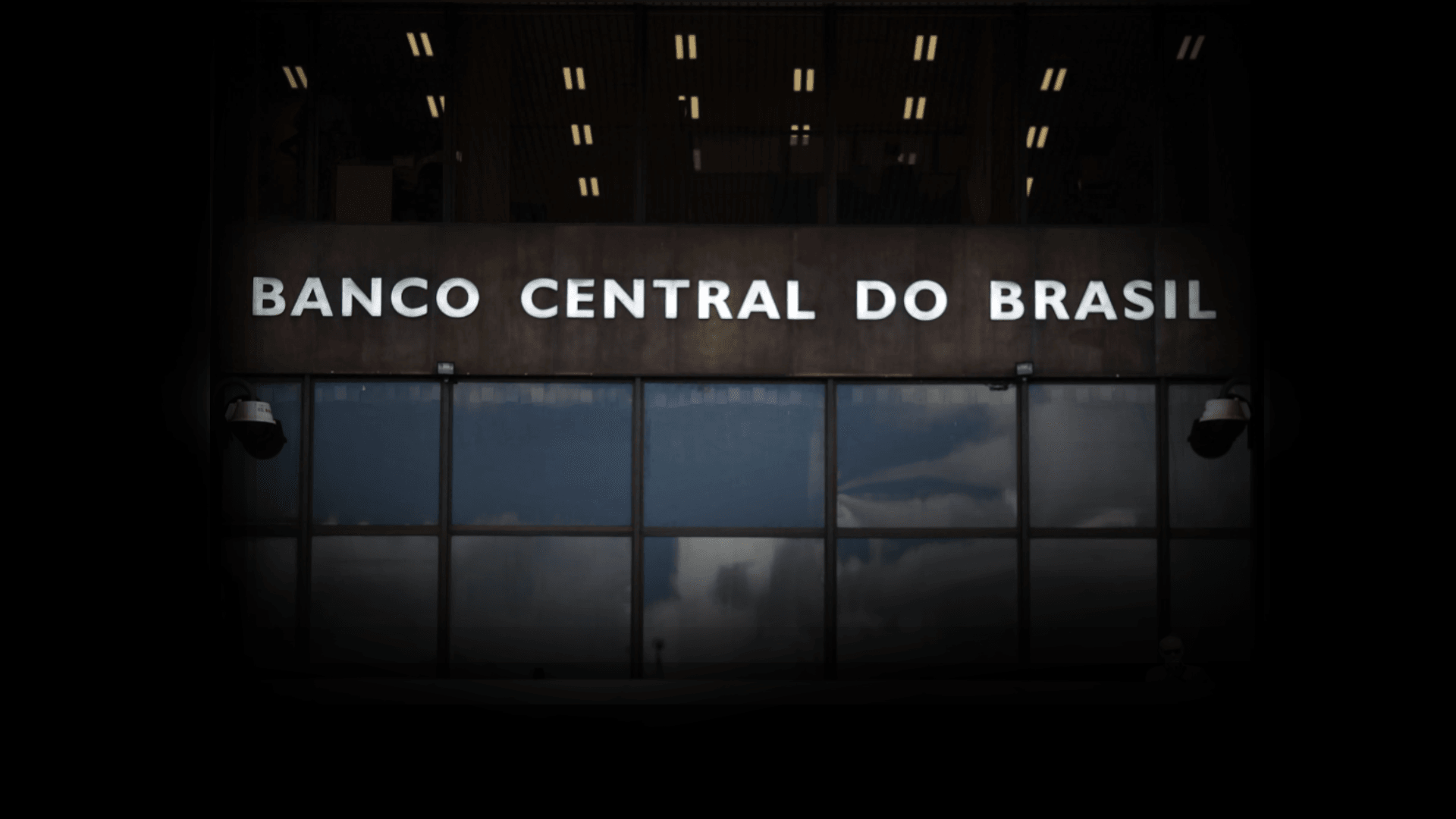 Taxas de DIs curtas caem e longas sobem após ata do Copom