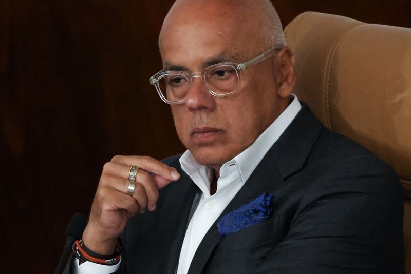Ao lado de Eduardo Bolsonaro, Milei prevê vitória de Flávio e critica Lula