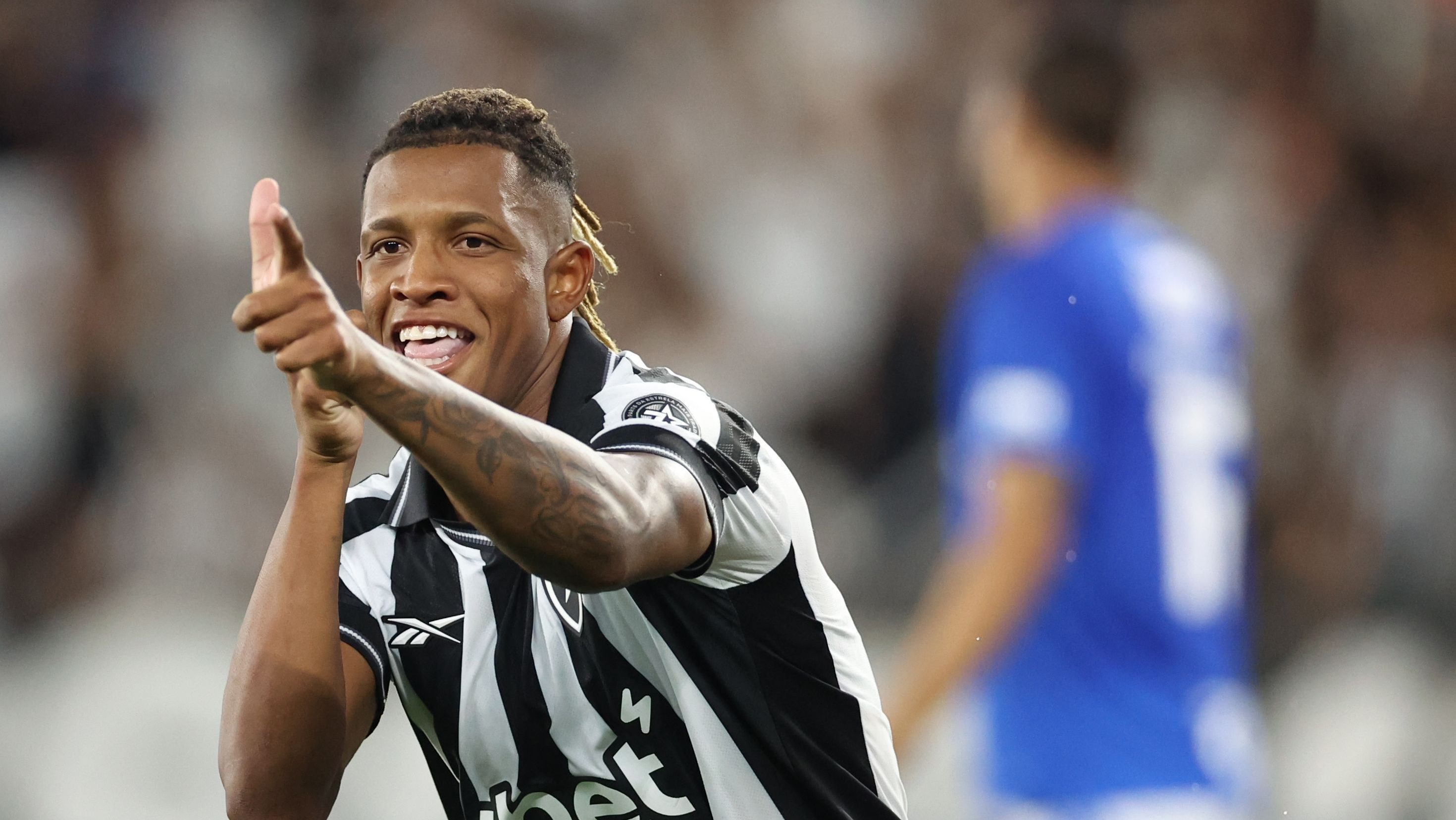 Copa do Nordeste: Vitória vira contra o Fortaleza e sai na frente na final