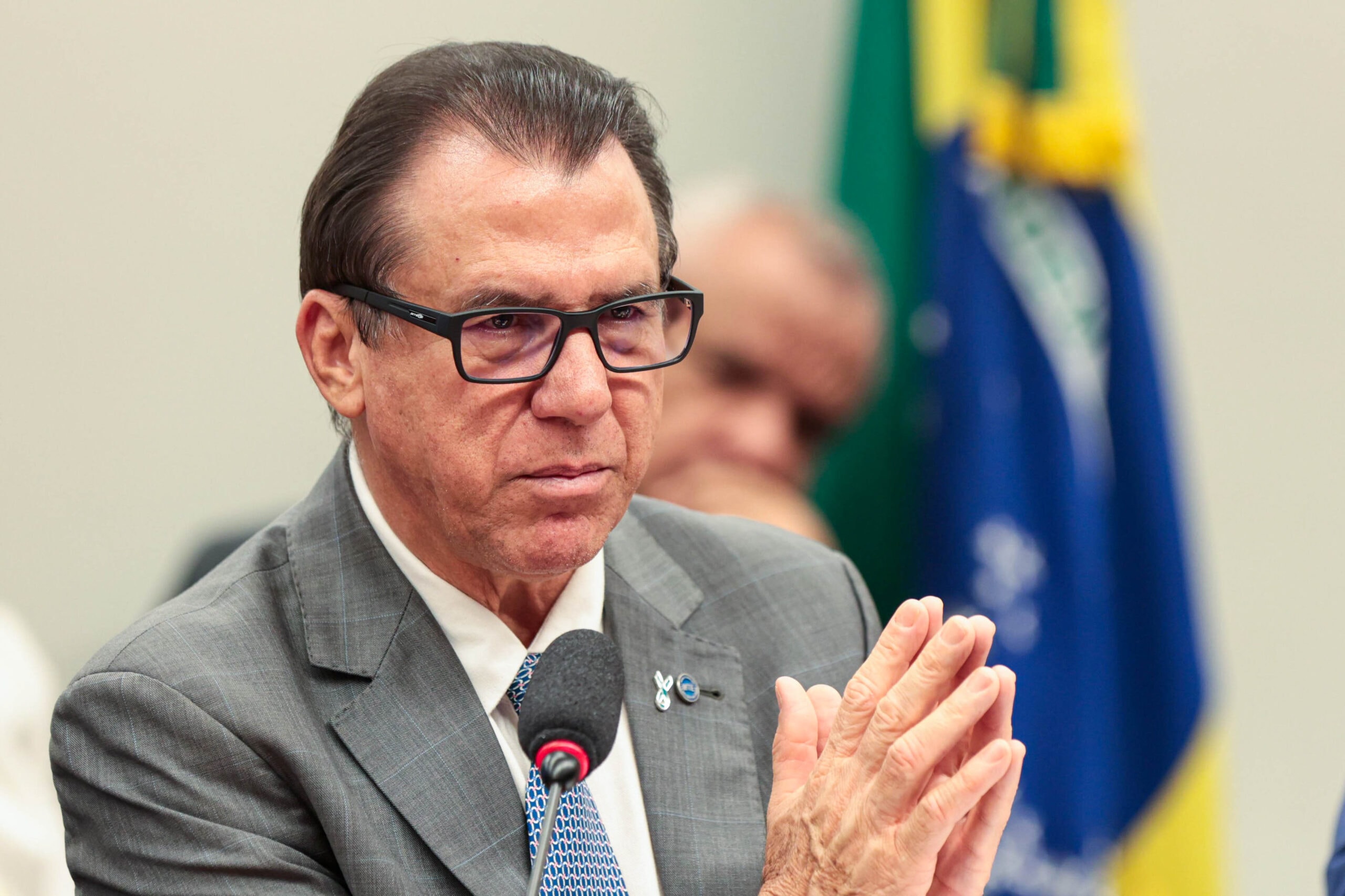 Ministro diz que nomes de Lulinha e Celso Daniel ressurgem na eleição