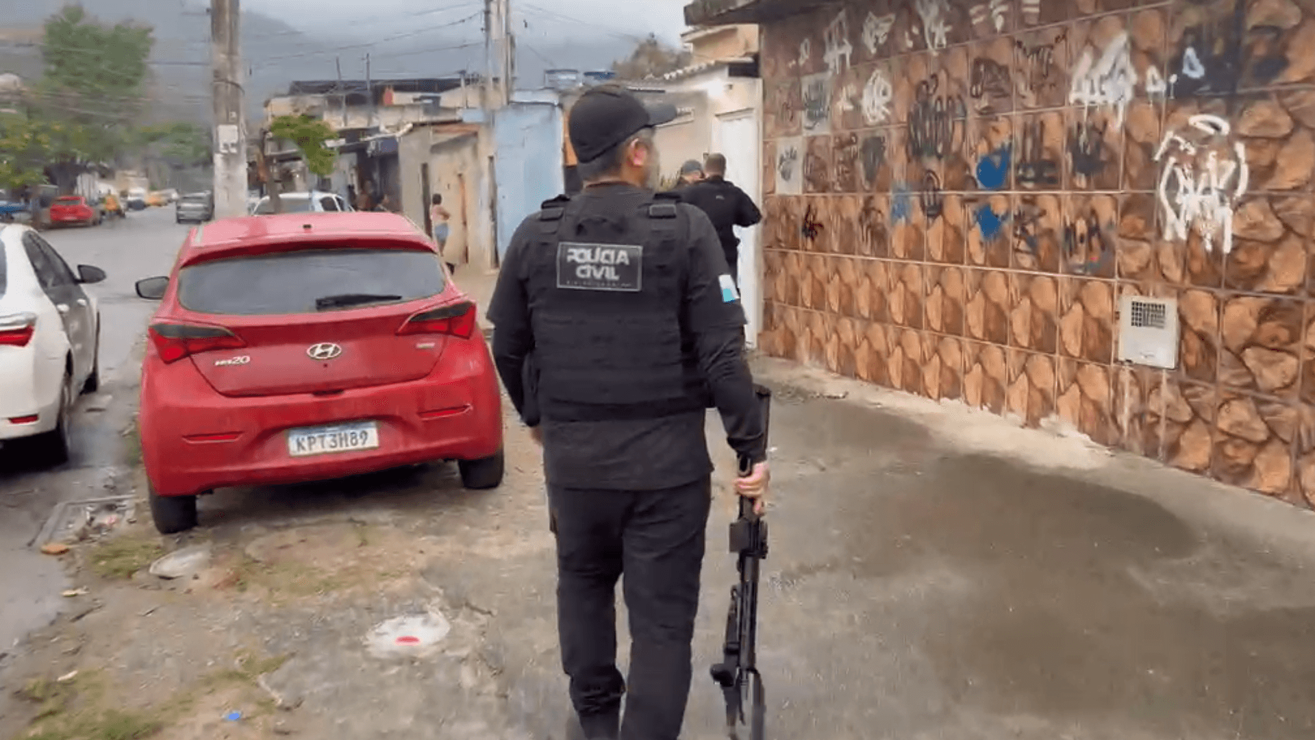 Operação mira desvio de armas para facções em quatro estados