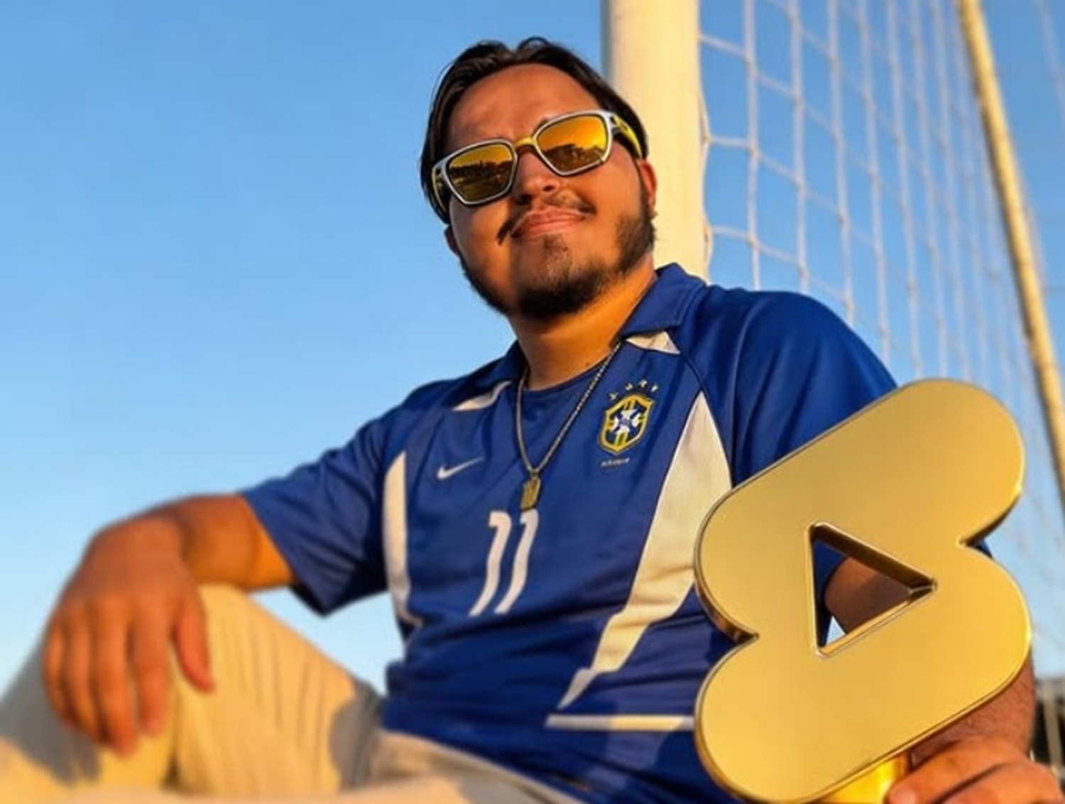 Mineiro por trás de Brasil com S conta como hit da Copa mudou sua vida
