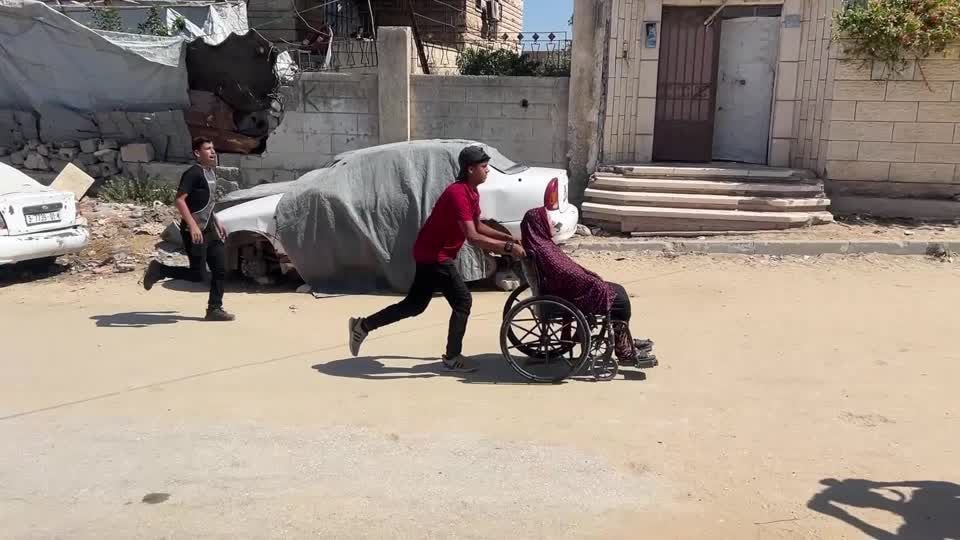 Palestinos de Gaza lamentam as mortes causadas por ataque de Israel