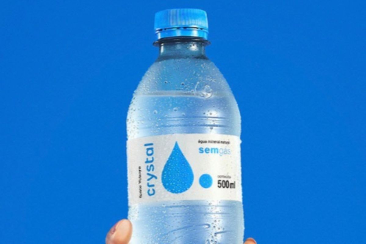 Lote com 374 mil garrafas de Água Crystal contaminada foi produzido no Entorno
