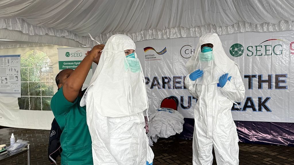 Protestos no Quênia contra centro de Ebola dos EUA no país deixam 2 mortos