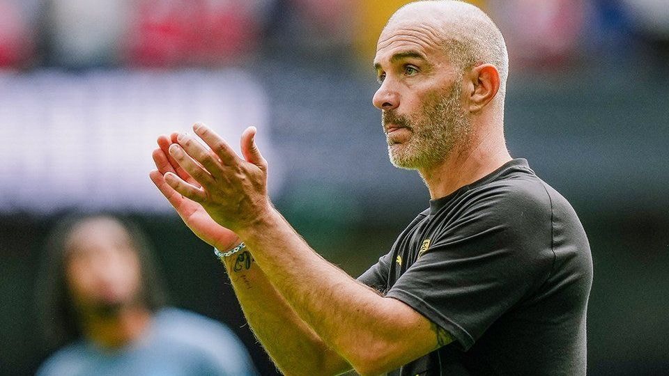 Arsenal anuncia a renovação de contrato de Mikel Arteta até 2030