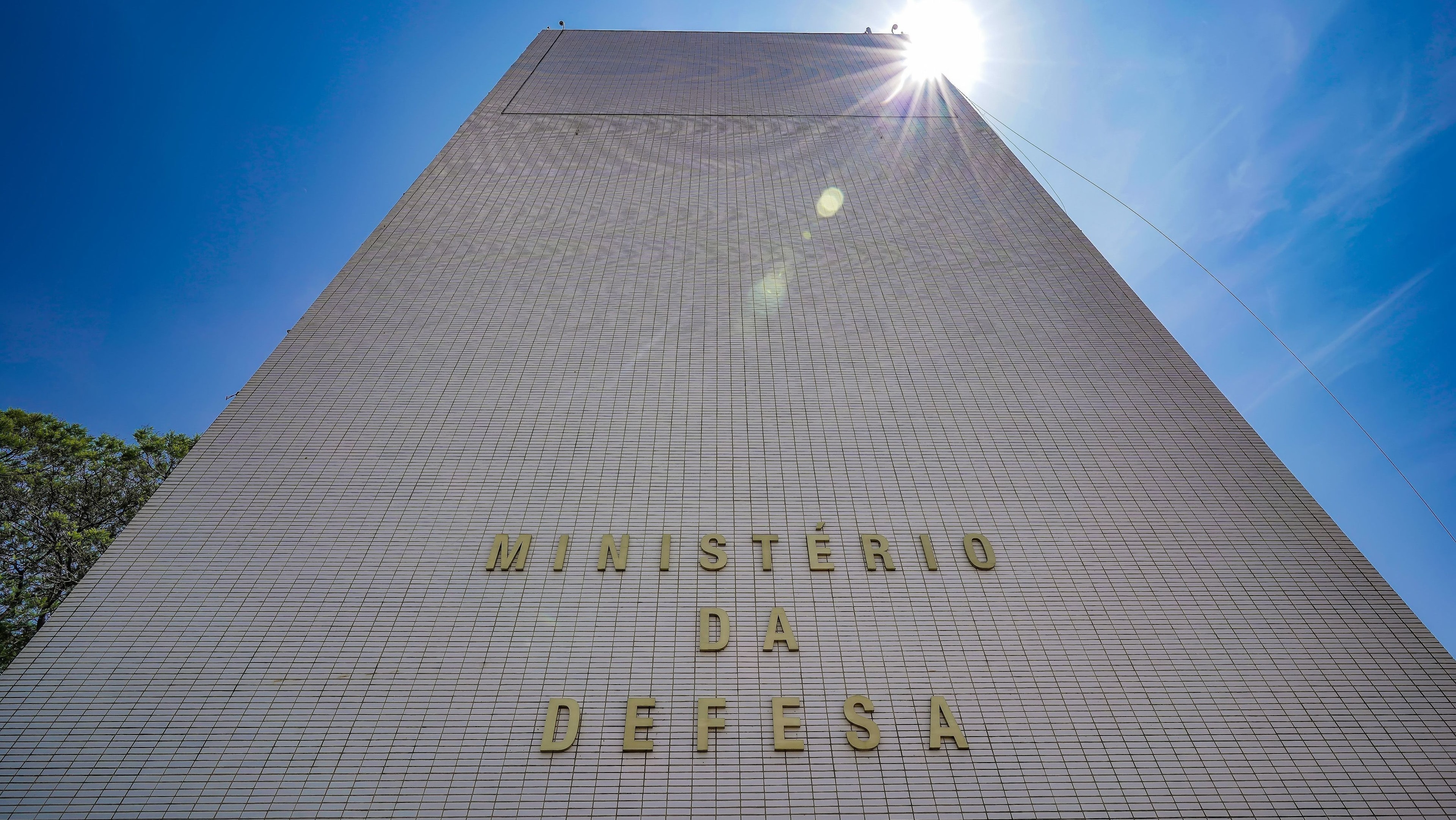 EUA aprovam venda bilionária de 100 mísseis Stinger ao Brasil