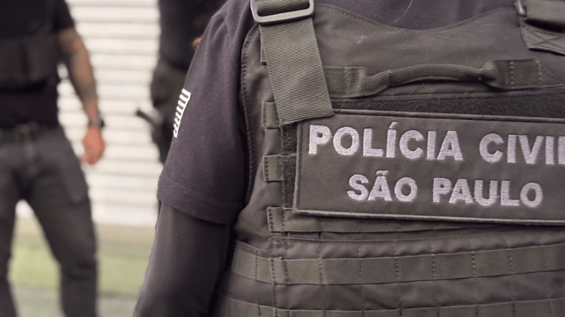 Vídeo: chileno preso por racismo e homofobia imitou macaco em voo da Latam