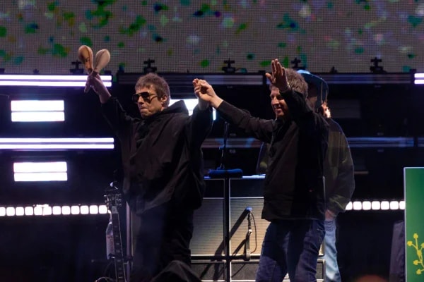 Vocalista do Oasis xinga brasileiro após pergunta sobre Wonderwall na Copa