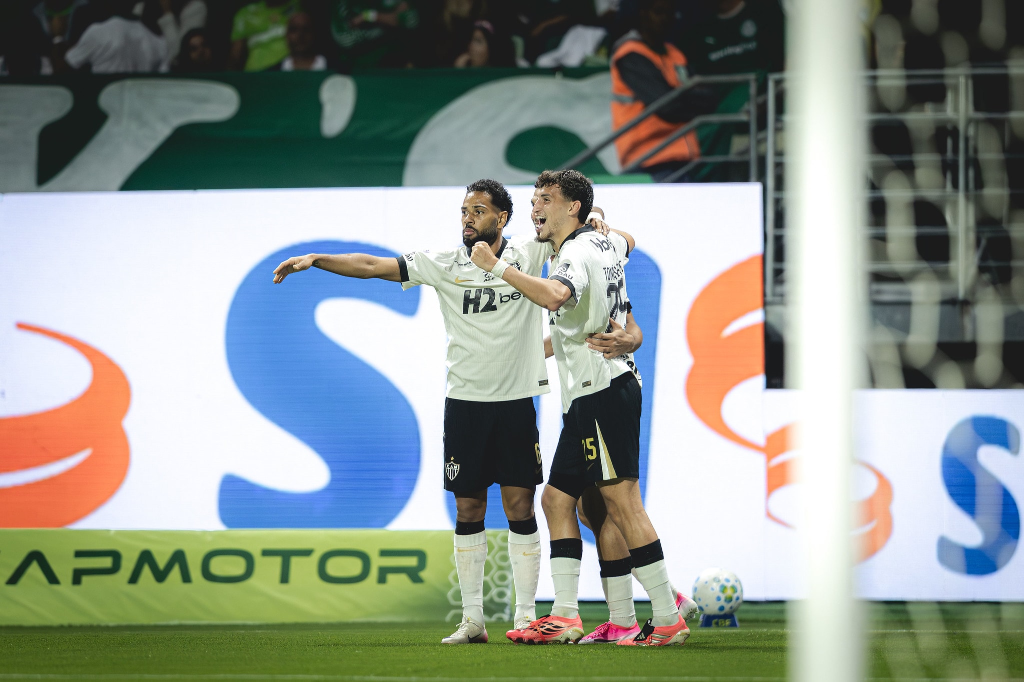 Brasileirão: Galo derrota Palmeiras e conquista triunfo importante