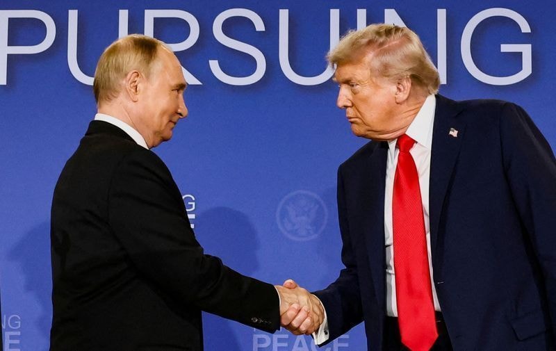 Trump diz não acreditar que China e Rússia estejam ajudando o Irã