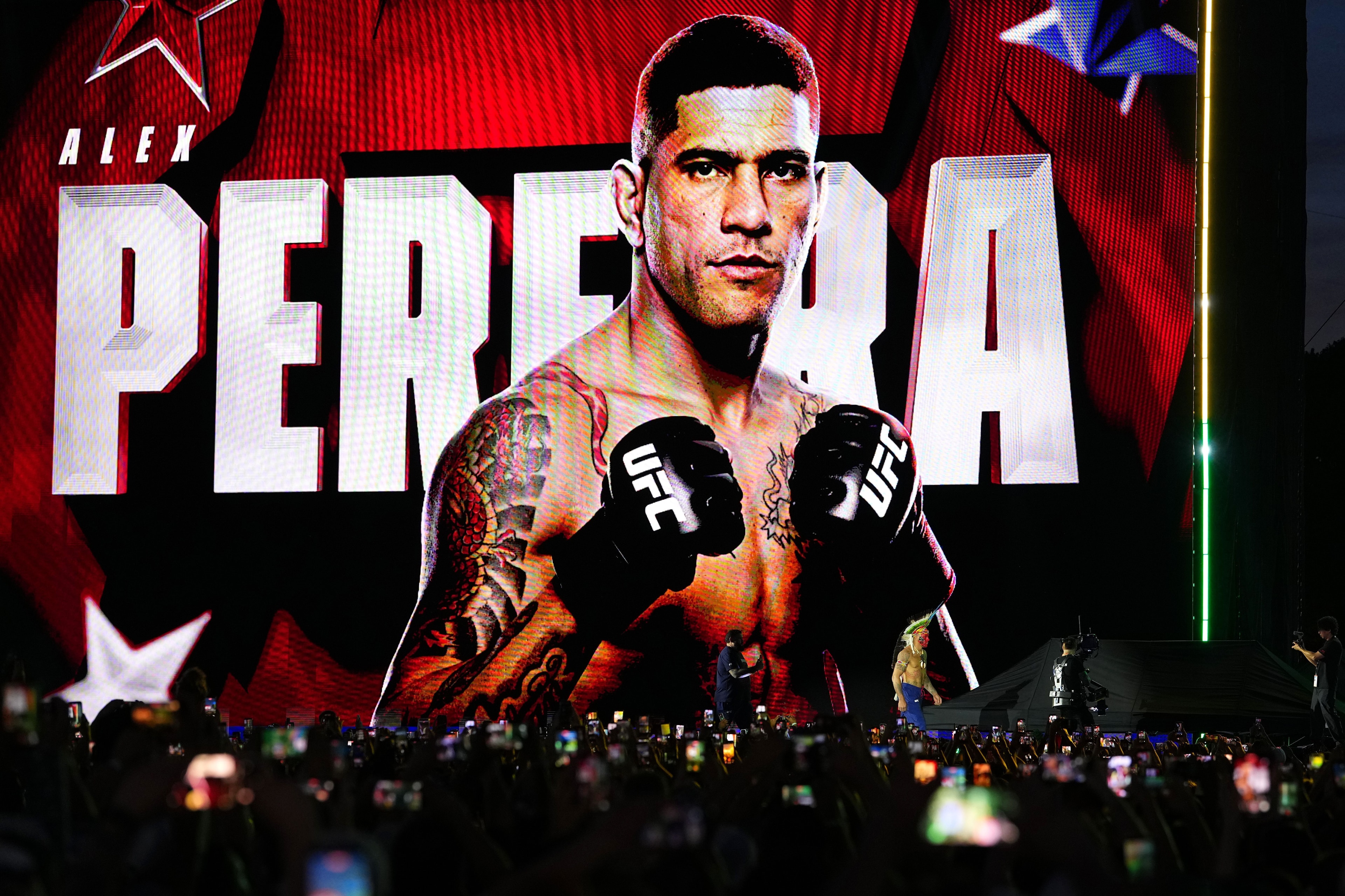 Poatan vira capa do UFC 6 e admite surpresa: “Onde que eu cheguei?